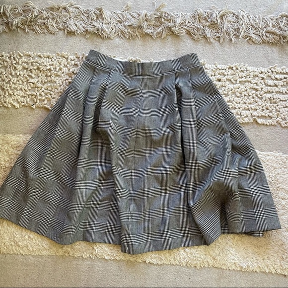 VINTAGE BLACK & WHITE Houndstooth CHECKED PLEATED ACADEMIA SKIRT - XS - Picture 15 of 16